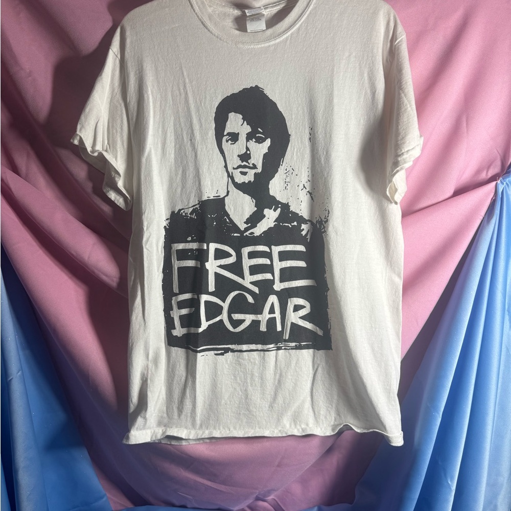Hunt a Killer- Original “Free Edgar” graphic tee shirt